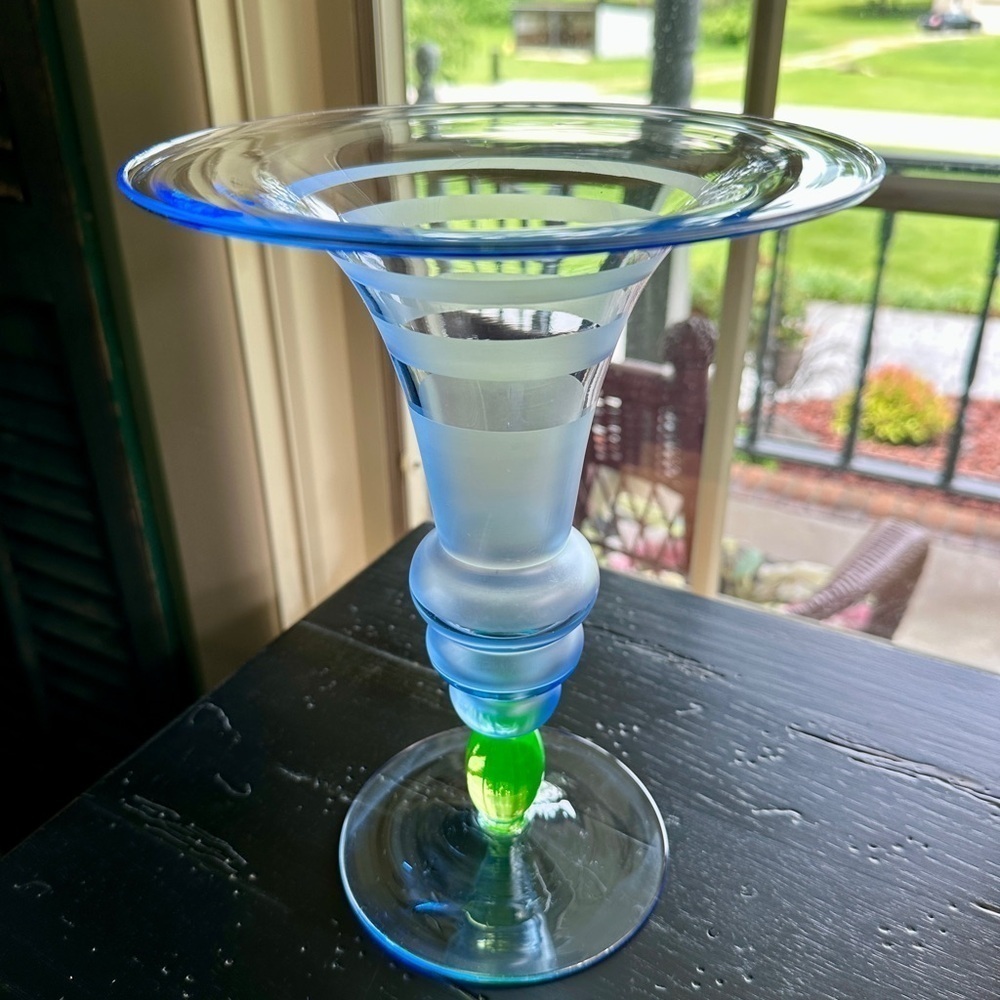 MURANO GLASS, COLORFUL VASE IN LIGHT BLUE WITH FROSTED EFFECT. URANIUM GLASS - Picture 7 of 12